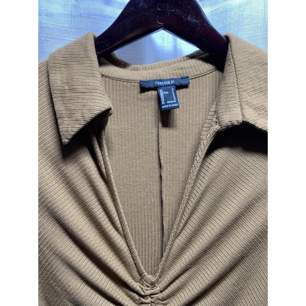 Forever 21 ruched, collared, short-sleeve mini dress. Brown Size Small - Picture 3 of 5